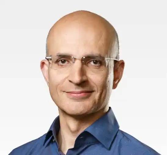Apple COO Sabih Khan